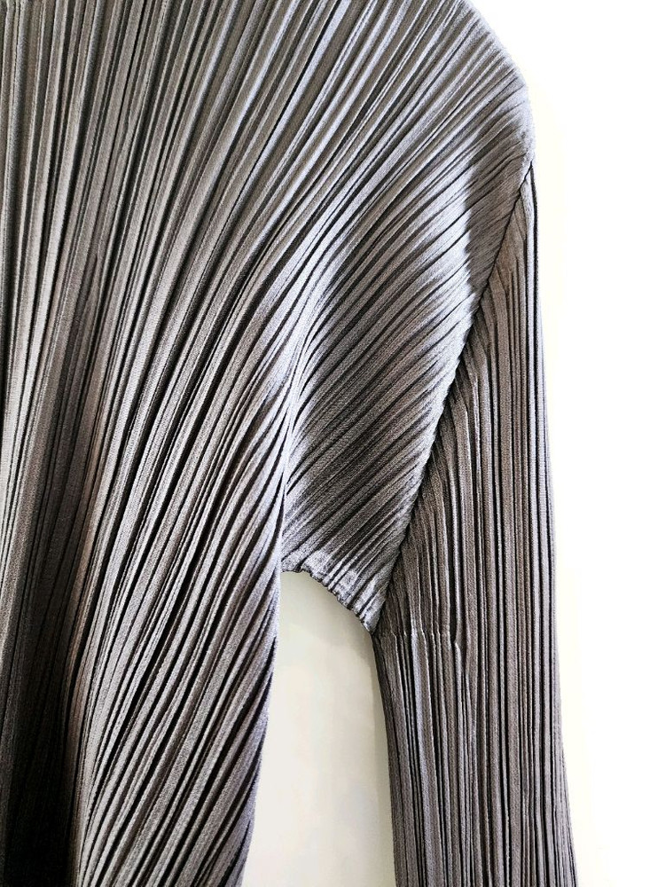 플리츠플리즈 탑 이미지