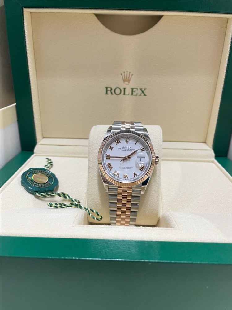 로렉스 126231 신형 데이저스트 흰판로만 36미리 로즈콤비 팝니다 이미지