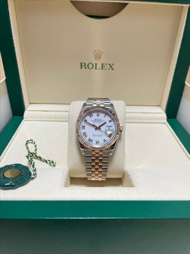 로렉스 126231 신형 데이저스트 흰판로만 36미리 로즈콤비 팝니다 이미지