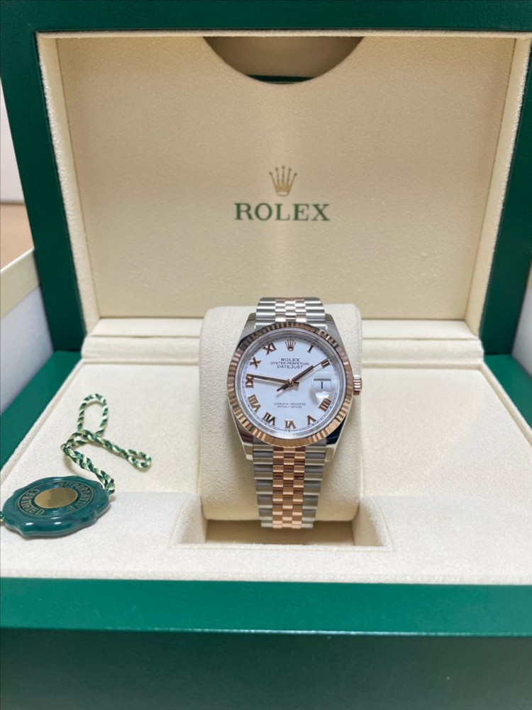 로렉스 126231 신형 데이저스트 흰판로만 36미리 로즈콤비 팝니다 이미지
