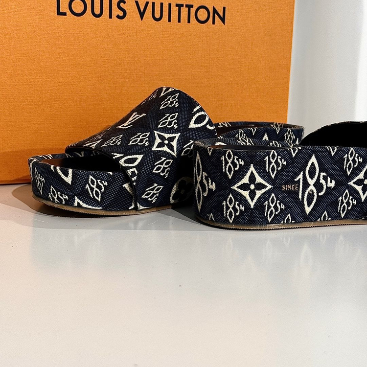 루이비통 1854 점보 플랫폼 뮬 통굽 슬리퍼 이미지