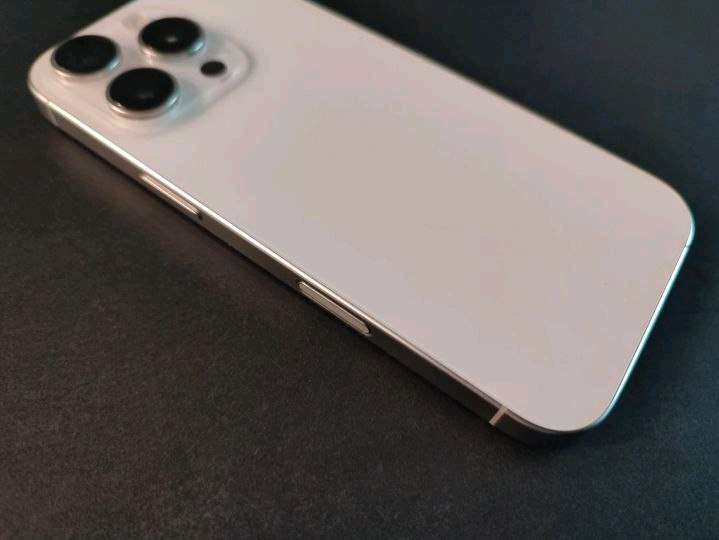 아이폰 16 프로 512 화이트 + 애플케어 (26년 10월) 이미지