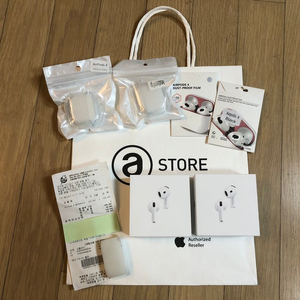 미개봉 애플코리아 에어팟4세대(노캔) 풀셋 팜 이미지