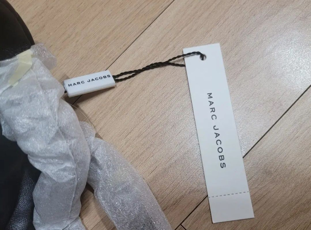 마크제이콥스 스몰 퀼티드 필로우백 블랙 이미지