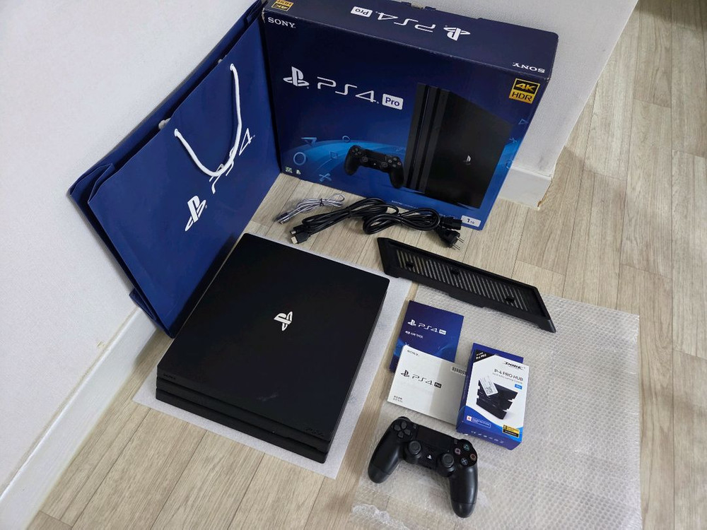 중고 sony PS4 Pro 플스4 프로 1TB 제트블랙+미개봉신품 DOBE USB확장 허브+수직 스탠드 이미지