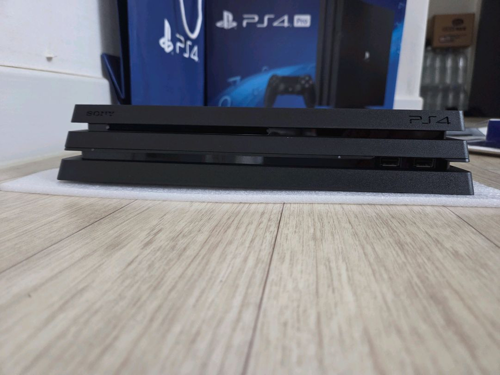 중고 sony PS4 Pro 플스4 프로 1TB 제트블랙+미개봉신품 DOBE USB확장 허브+수직 스탠드 이미지