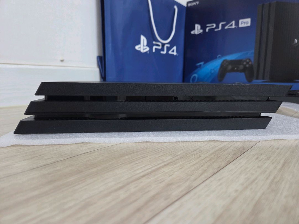 중고 sony PS4 Pro 플스4 프로 1TB 제트블랙+미개봉신품 DOBE USB확장 허브+수직 스탠드 이미지