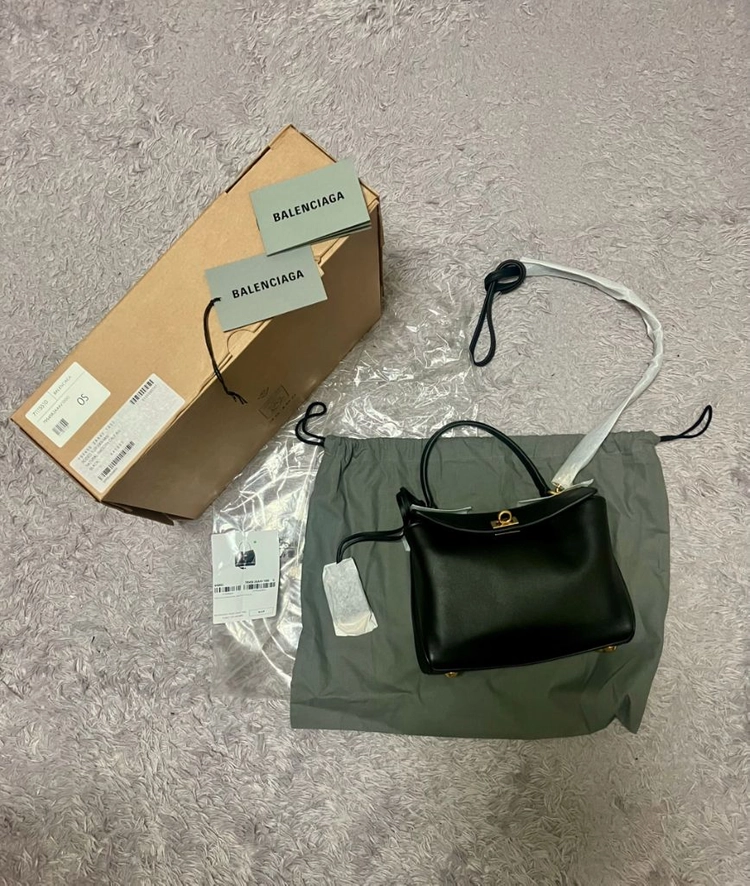 발렌시아가 795456 레더 로데오백 블랙 미니 이미지