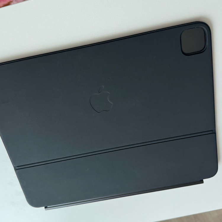 Apple 매직 키보드 - 아이패드 프로 13(M5/M4 모델)용 블랙 MWR53KH/A 이미지