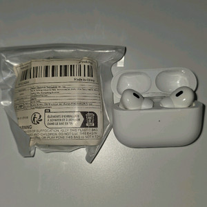 에어팟프로2 + 투명케이스 이미지