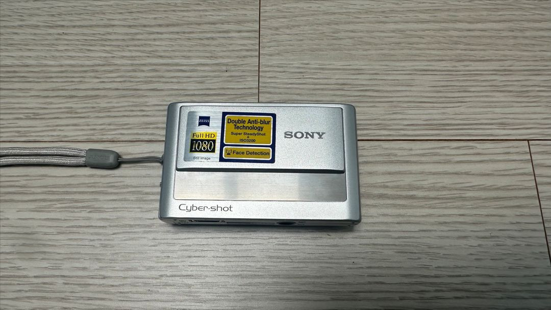 소니 DSC-T20 실버 디지털 카메라 판매합니다 이미지