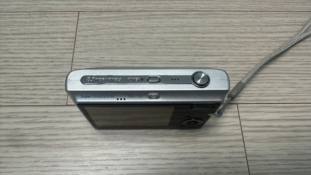 소니 DSC-T20 실버 디지털 카메라 판매합니다 이미지