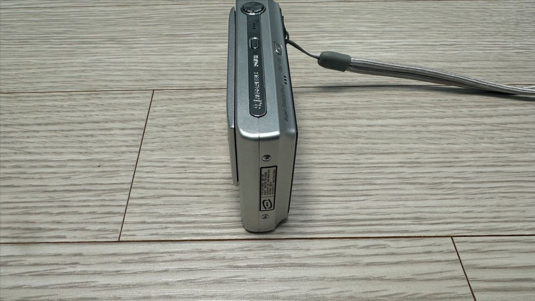 소니 DSC-T20 실버 디지털 카메라 판매합니다 이미지