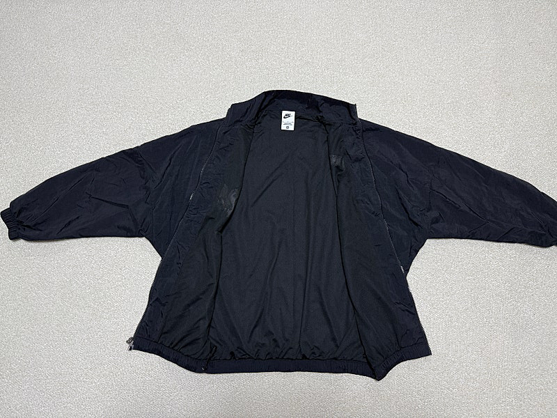 나이키 우먼스 스우시 에센셜 우븐 자켓 여성용 95호 66사이즈 이미지