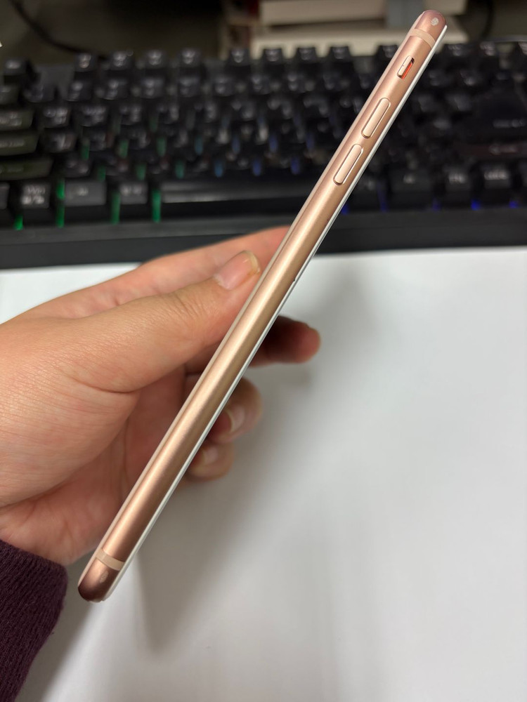 아이폰8플러스 64GB 골드 중고폰 배터리88% 인스타 사진폰 레트로감성 카메라폰 194011 이미지