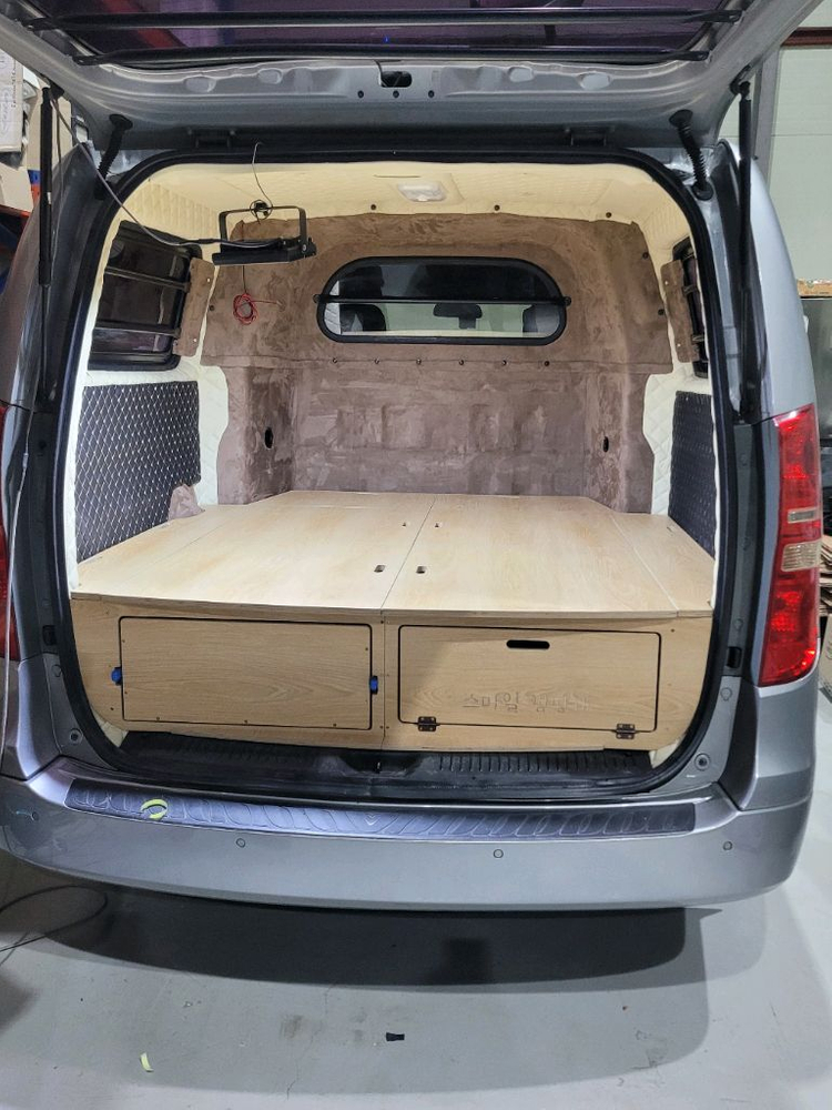 스타렉스5밴 화물칸 캠핑 침상 수납장 세트 이미지