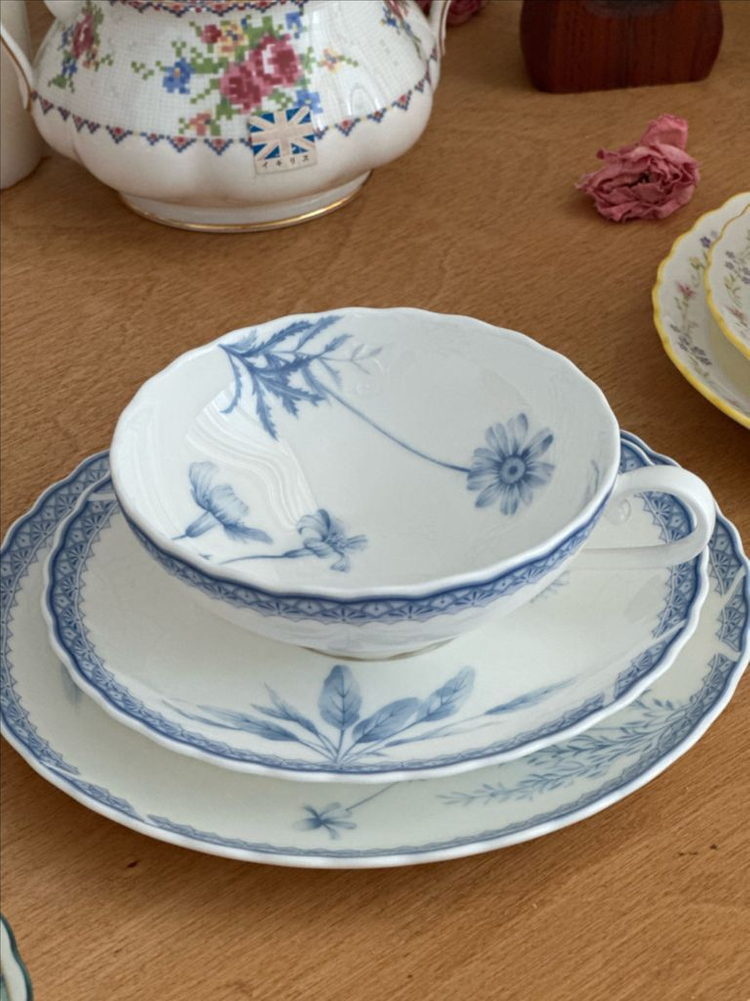 단종된 노리다케 홍차잔 접시세트 이미지