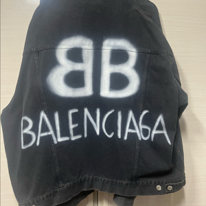 발렌시아가 스프레이 데님자켓 이미지