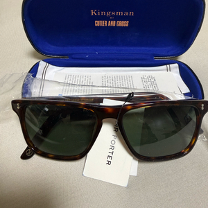 커틀러앤드그로스 X 킹스맨 스퀘어프레임 선글라스 이미지