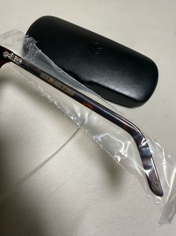 커틀러앤드그로스 X 킹스맨 스퀘어프레임 선글라스 이미지