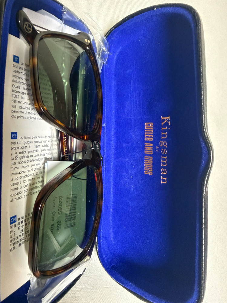 커틀러앤드그로스 X 킹스맨 스퀘어프레임 선글라스 이미지