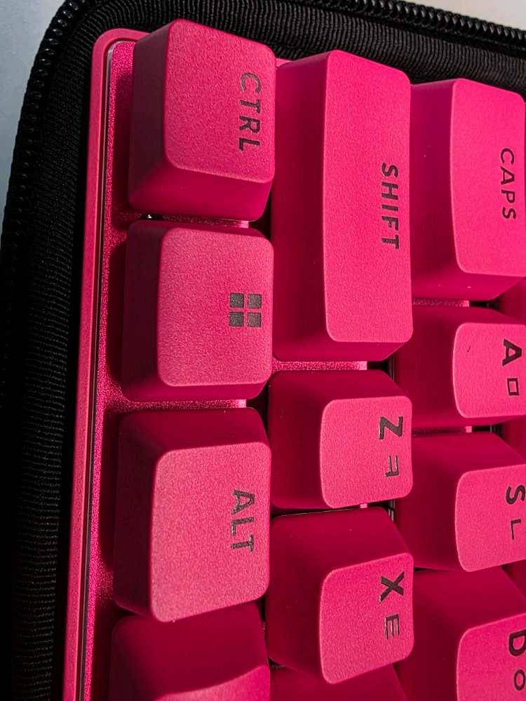 로지텍 TKL PRO Light Speed 게이밍 키보드 팝니다 이미지