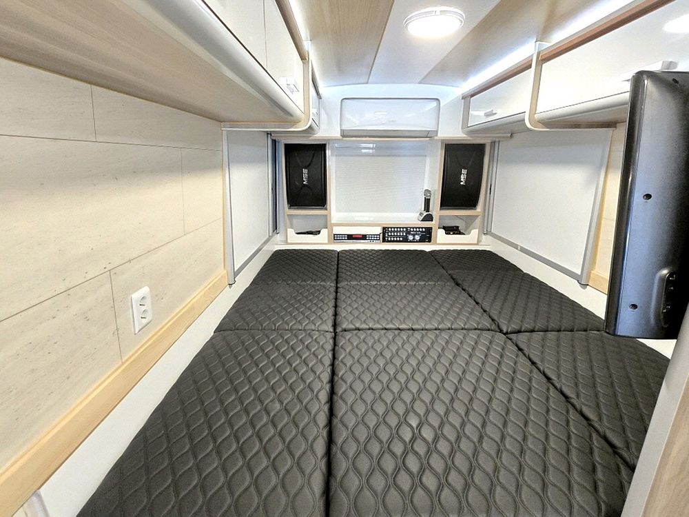 22년 뉴카운티초장축6인승캠핑카(오토,7천km,인산철1200A)-전액할부됨 이미지