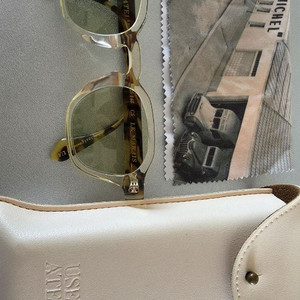 유즈풀아뜰리에 르마레 선글라스 이미지