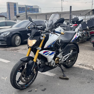 BMW G310R 이미지