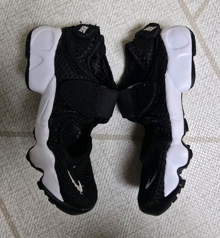 나이키 키즈 에어리프트 180 이미지