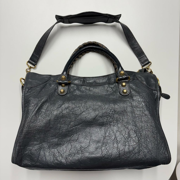 발렌시아가 모터백 + 이너백 이미지