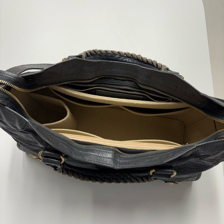 발렌시아가 모터백 + 이너백 이미지