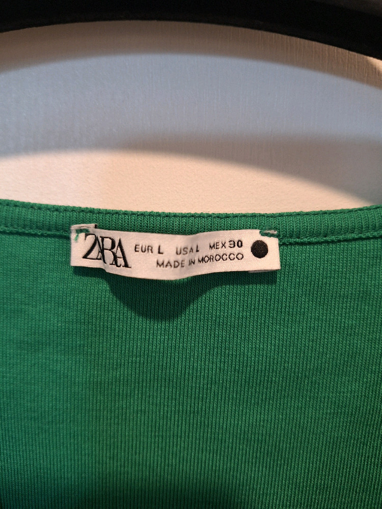 자라 ZARA 여성 그린 티셔츠 이미지