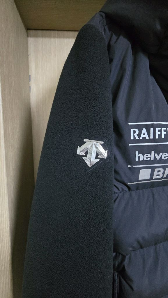 데상트 하이브리드 자켓 L사이즈 이미지