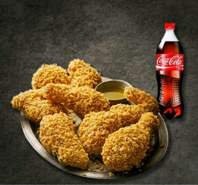 BBQ 황금올리브 닭다리, 황금올리브 콤보, 황금올리브 후라이드 양념/ 굽네치킨 고추바사삭 갈비천왕,볼케이노 치킨 이미지