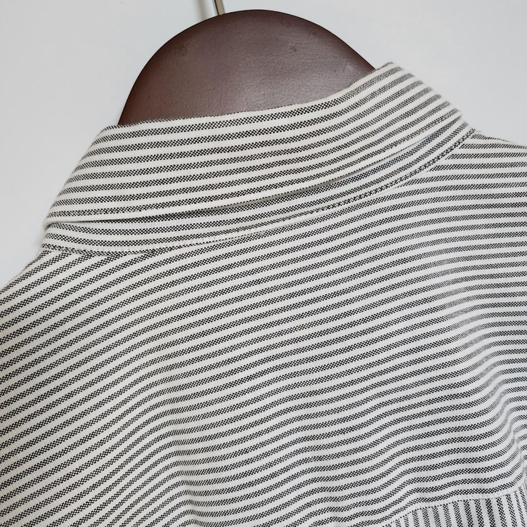 [40] 아미 스트라이프 스몰하트 자수 코튼 셔츠 H20HC013 이미지