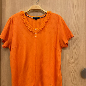 버버리 런던 오렌지반팔레이스티 이미지