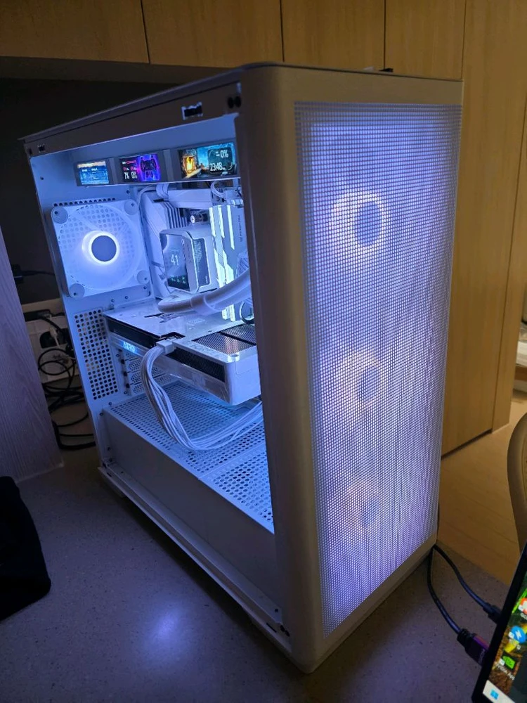 (평택)9800X3D,48gRAM,RTX5080초고사양 게이밍PC 판매 이미지