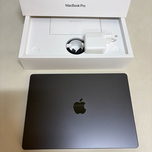 맥북프로 14인치 M5 24GB 512gb CTO 스페이스 그레이 (개봉만 한 새것) 이미지