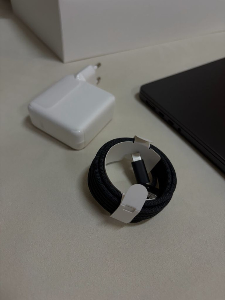 맥북프로 14인치 M5 24GB 512gb CTO 스페이스 그레이 (개봉만 한 새것) 이미지