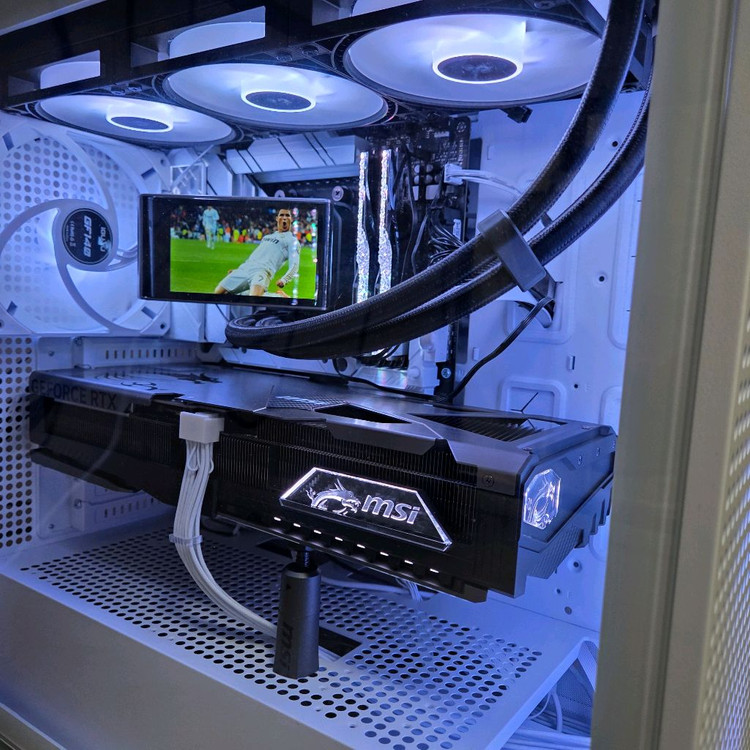 [실사용 3개월] 라이젠 9850X3D + MSI RTX 5080 뱅가드 완본체 이미지