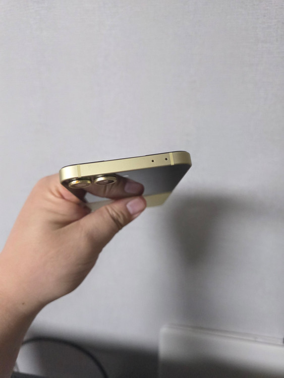 갤럭시 Z플립6 엘로우 256기가 액정 새상품 팝니다 이미지