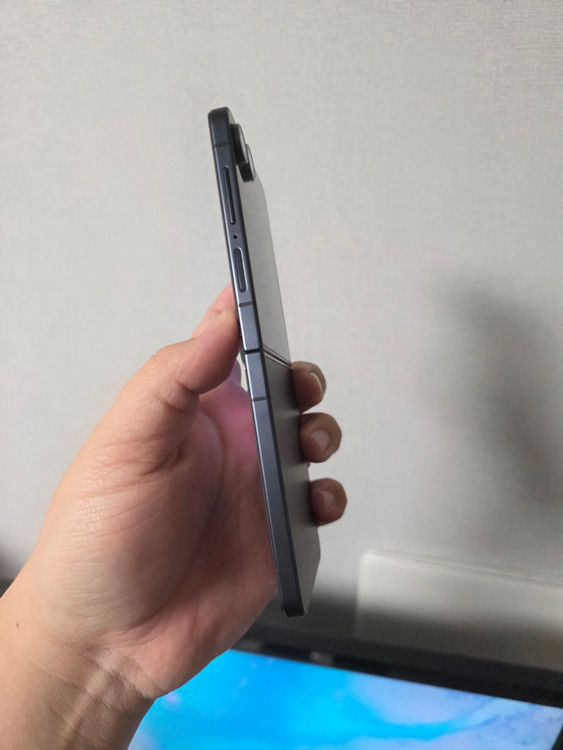 갤럭시 Z플립7 블랙 512기가 A급 팝니다. 이미지