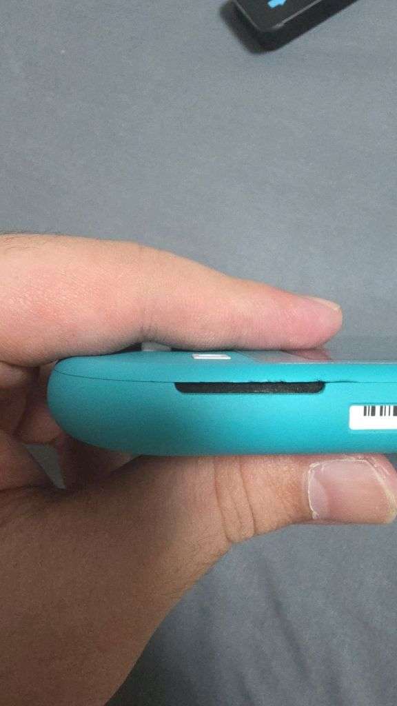 닌텐도 스위치 라이트 (전원 안 켜짐/배터리 문제 있음/기스 있음) 이미지