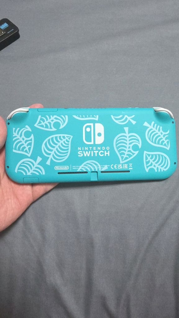 닌텐도 스위치 라이트 (전원 안 켜짐/배터리 문제 있음/기스 있음) 이미지