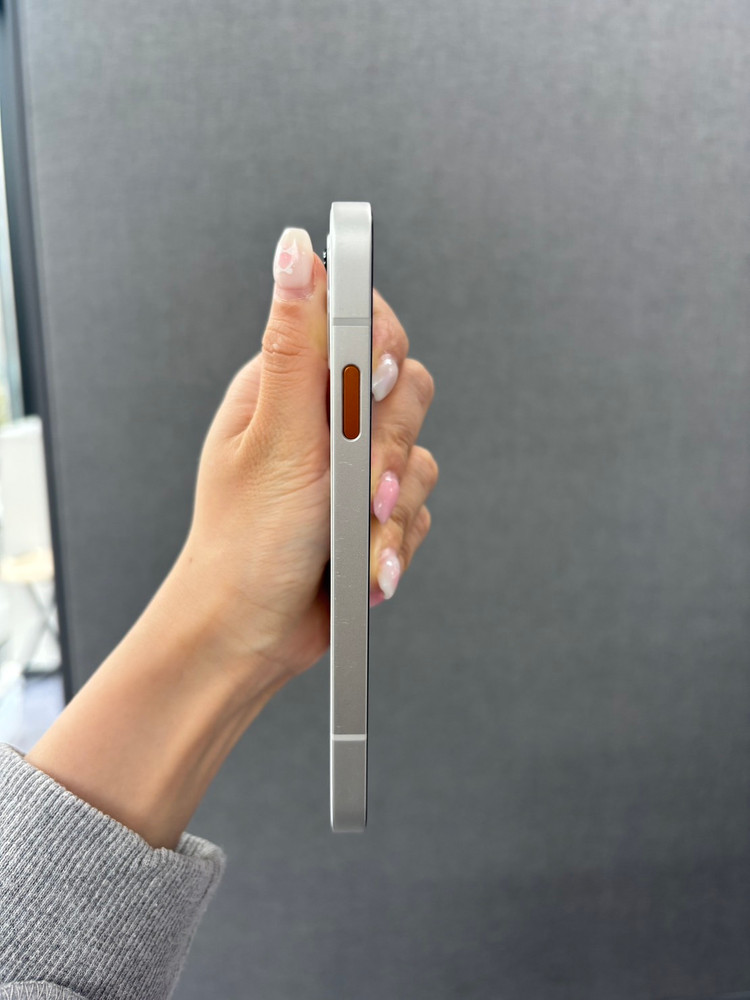 MIVE 스타일 시나모롤 키즈폰 화이트／ 중고폰업무폰저가폰세컨폰공기계게임폰효도폰게임폰알뜰폰 이미지