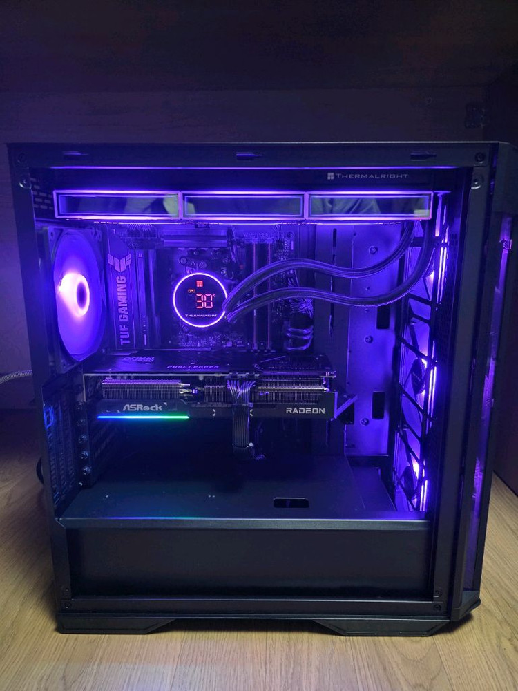 AMD 라이젠 9800x3d, 라데온9070xt 등 컴퓨터 본체 판매 이미지