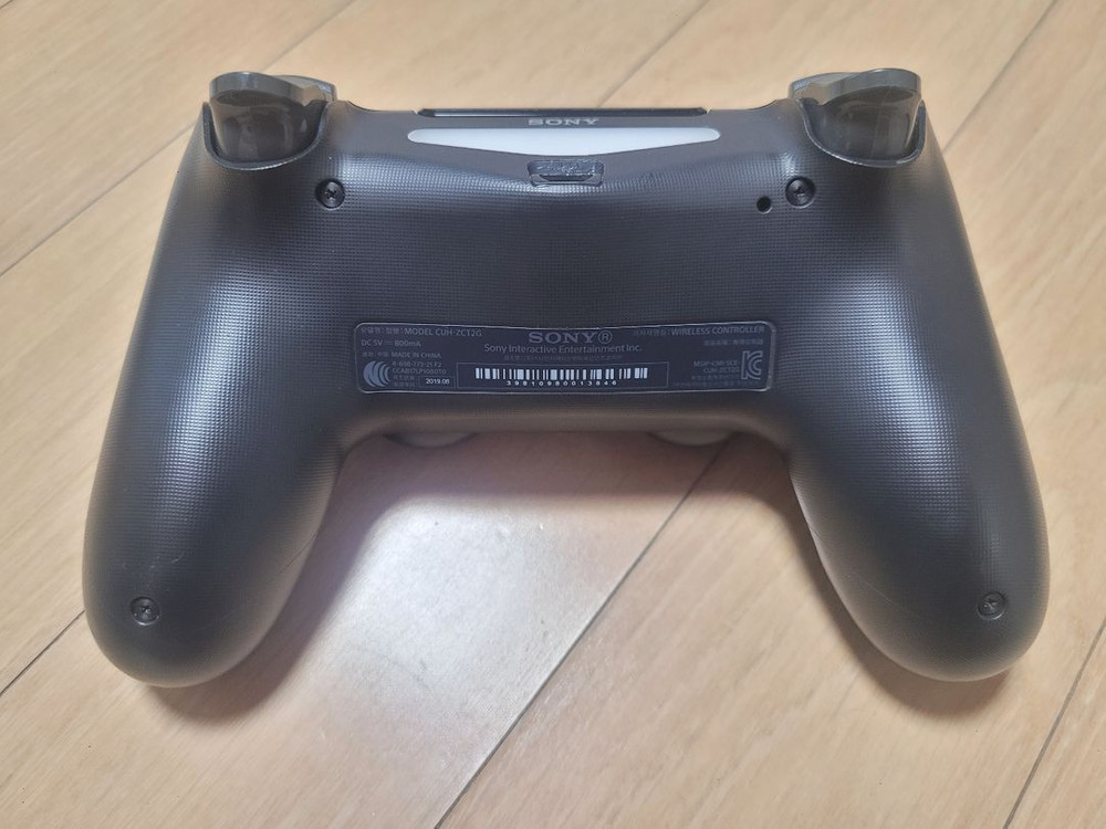 ps4 pro 7218b 이미지