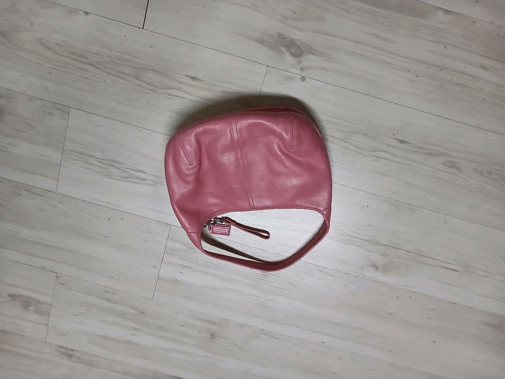 코치 가죽 호보백, 살구분홍색 이미지