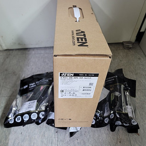 ATEN 8-Port USB HDMI KVM Switc 이미지